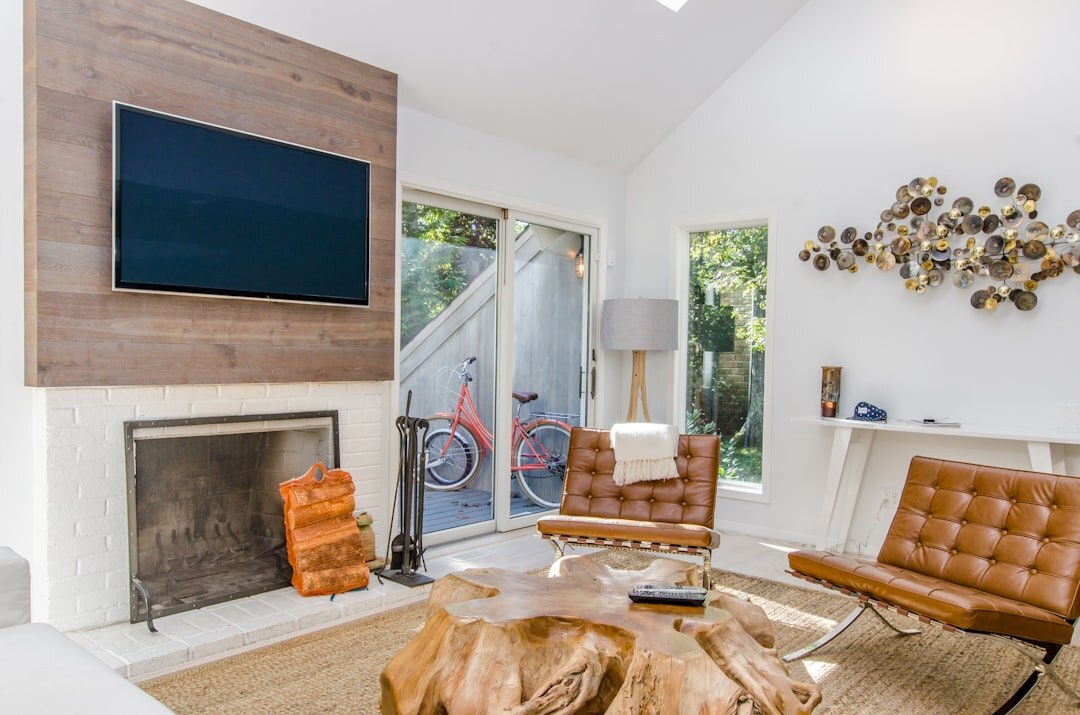 celebrity sports house living area